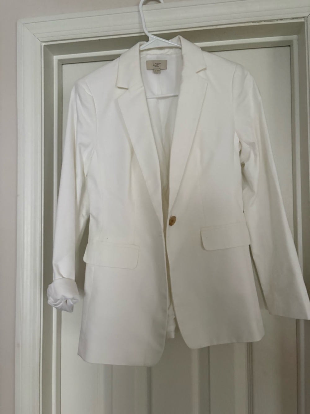 LOFT Ivory Single-Button Notch-Lapel Blazer